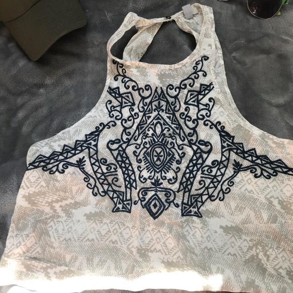 ⭐️Urban Outfitters Crop Top⭐️ - Picture 7 of 7